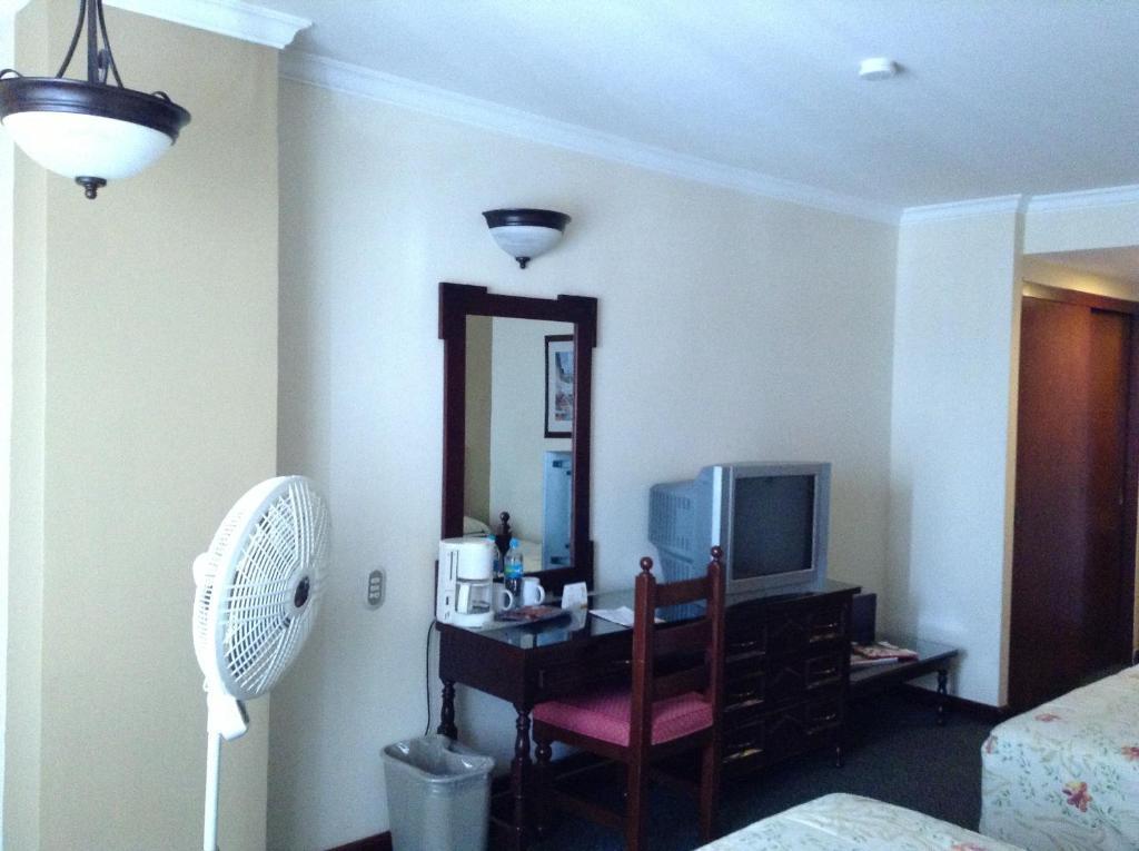 Hotel Real de Uruapan Uruapan  Habitación foto
